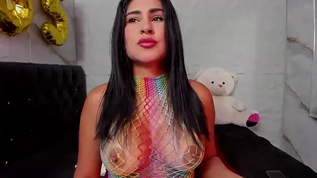 rosalia-04 online show from May 27, 2026, 7:11 pm