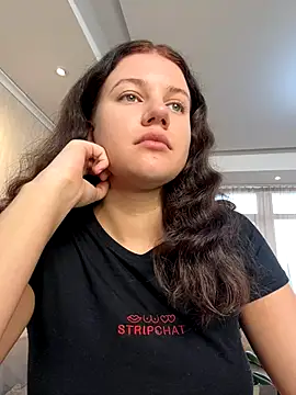 likaxxx online show from December 5, 2024, 11:05 am