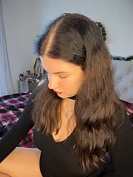 likaxxx online show from December 25, 2024, 12:15 pm