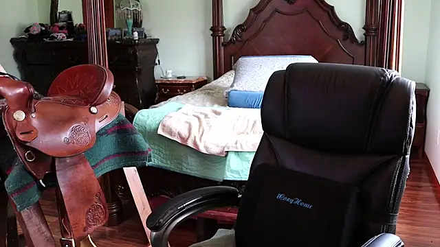 thornburyrose online show from April 8, 2026, 5:35 pm