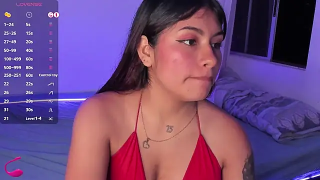 Snapshot of ChantalPetit chatting on December 18, 2024, 1:26 am ChantalPetit online show from December 18, 2024, 1:26 am