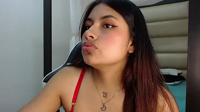 Snapshot of ChantalPetit chatting on September 9, 2025, 6:07 pm ChantalPetit online show from September 9, 2025, 6:07 pm