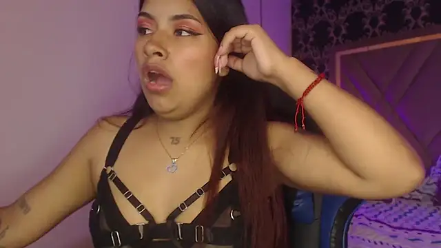 Snapshot of ChantalPetit chatting on October 9, 2025, 7:45 pm ChantalPetit online show from October 9, 2025, 7:45 pm