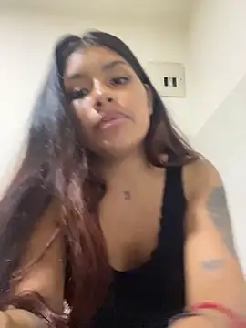 Snapshot of ChantalPetit chatting on October 26, 2025, 4:29 am ChantalPetit online show from October 26, 2025, 4:29 am