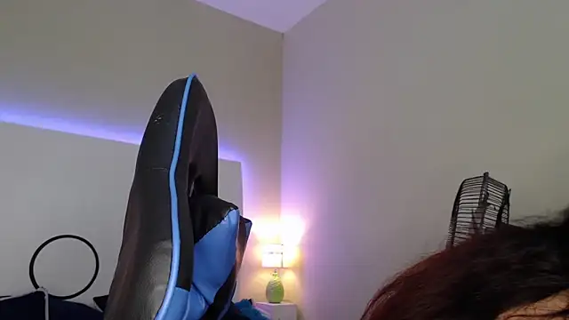 Snapshot of ChantalPetit chatting on November 29, 2025, 4:21 pm ChantalPetit online show from November 29, 2025, 4:21 pm