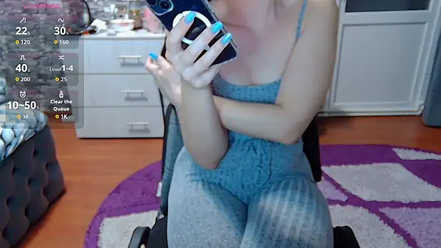 Snapshot of _Mari____ chatting on February 24, 2026, 9:40 am Mari online show from February 24, 2026, 9:40 am