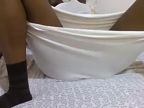 sweetelle09 online show from March 6, 2025, 1:27 am