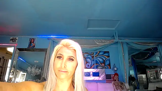ADRIANNA FOX online show from February 17, 2025, 4:26 pm