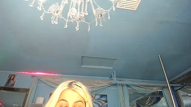 ADRIANNA FOX online show from May 23, 2026, 6:07 am