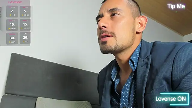 jhonyalzate2 online show from June 19, 2026, 2:49 am