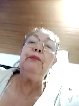 Vicky Rosse online show from February 8, 2025, 7:38 pm