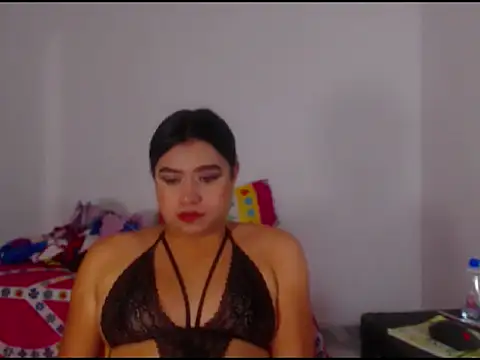 katrinawillff online show from July 13, 2026, 6:16 am