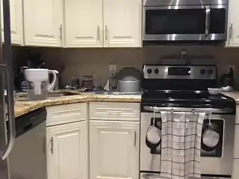 BigGuyMuscle online show from February 21, 2025, 10:15 pm