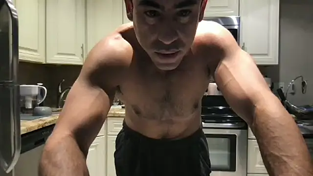 BigGuyMuscle online show from November 3, 2025, 7:15 pm