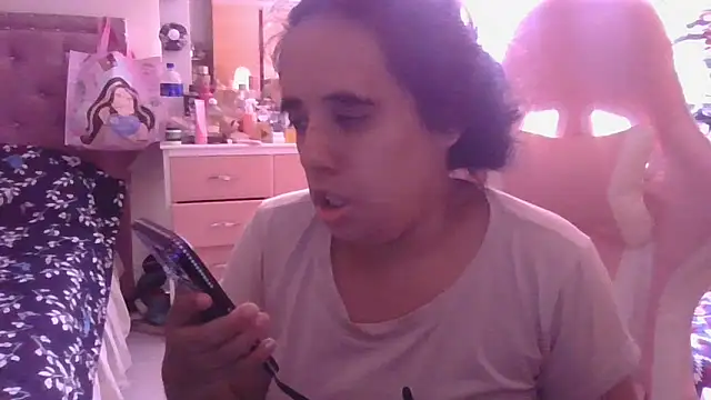 Snapshot of annarose19 chatting on April 22, 2026, 5:58 pm annarose19 online show from April 22, 2026, 5:58 pm