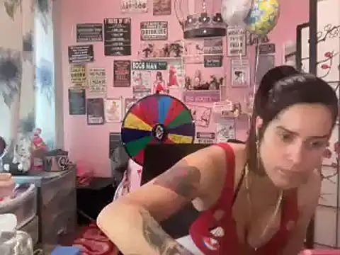 Snapshot of latinacubana chatting on December 28, 2024, 5:14 pm latinacubana online show from December 28, 2024, 5:14 pm