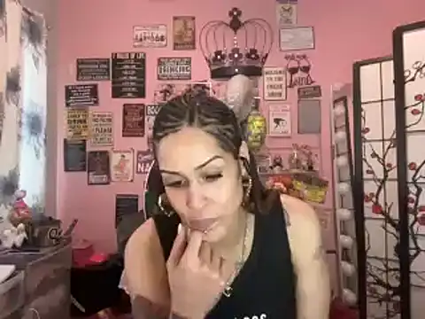 Snapshot of latinacubana chatting on January 12, 2025, 2:30 pm latinacubana online show from January 12, 2025, 2:30 pm