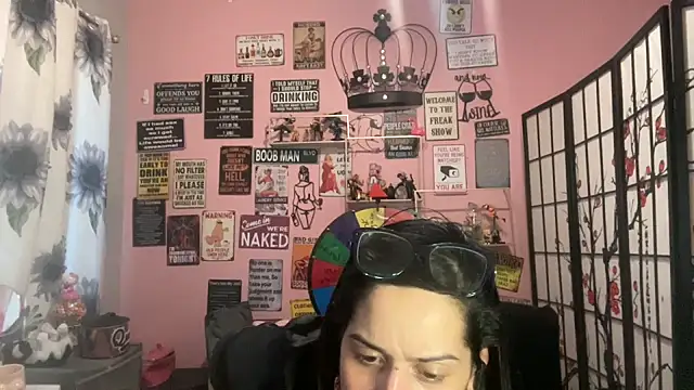 Snapshot of latinacubana chatting on February 17, 2025, 11:20 pm latinacubana online show from February 17, 2025, 11:20 pm