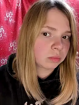 Zuli Kiska online show from March 12, 2025, 8:20 pm