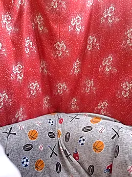 Zuli Kiska online show from October 4, 2025, 8:18 pm