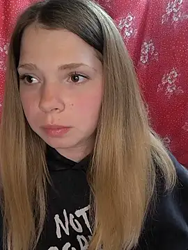 Zuli Kiska online show from May 12, 2026, 7:22 pm