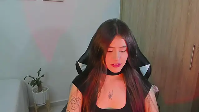 iriswest  online show from February 11, 2025, 3:18 am