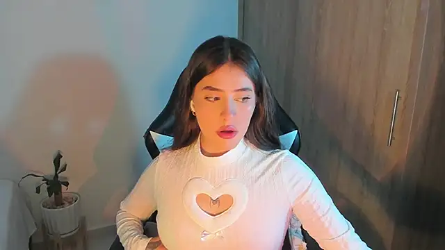 iriswest  online show from February 12, 2025, 11:20 pm