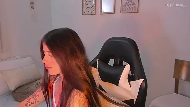 iriswest  online show from February 17, 2025, 1:47 am