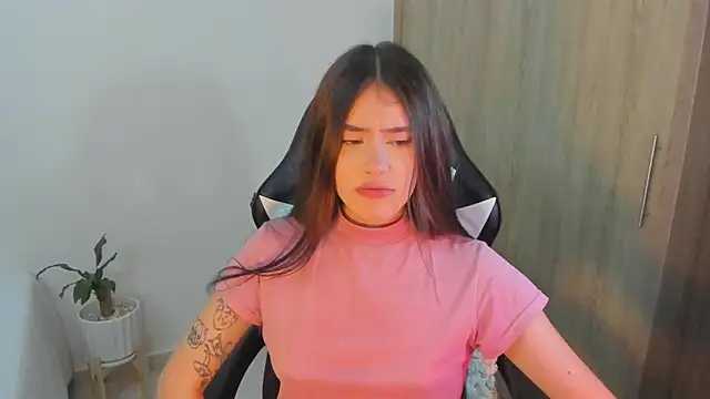 iriswest  online show from February 21, 2025, 11:21 pm