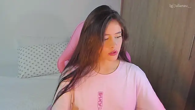 iriswest  online show from March 12, 2025, 2:41 am