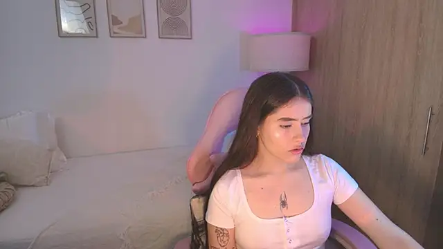 iriswest  online show from October 15, 2025, 12:11 am