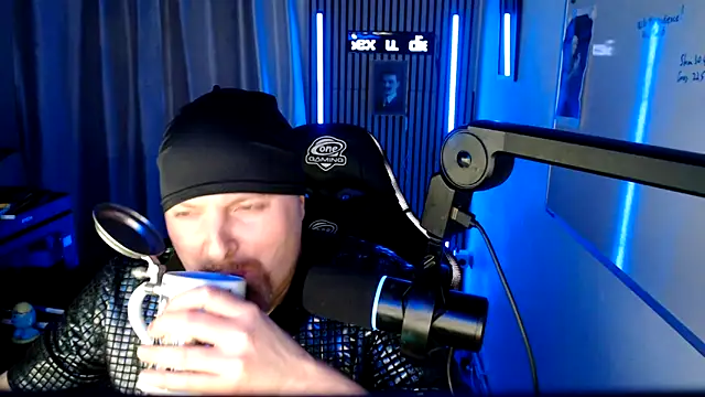 Snapshot of DerPornoPete chatting on April 26, 2026, 12:08 am DerPornoPete online show from April 26, 2026, 12:08 am