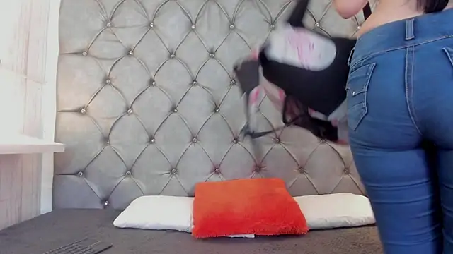 danaythamara1 online show from March 7, 2025, 9:06 pm