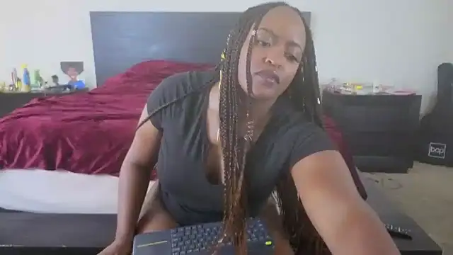 nyna stax online show from November 29, 2025, 8:23 pm