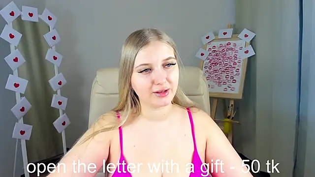 Adr1ana  online show from February 8, 2025, 5:18 am