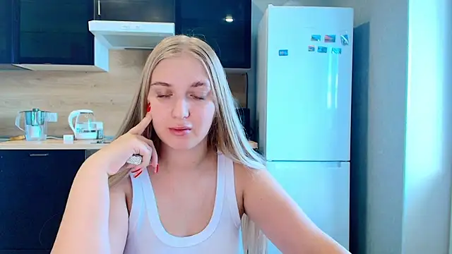 Adr1ana  online show from September 28, 2025, 10:20 am