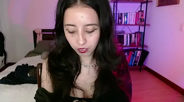 babyluna 8 8 online show from January 1, 2025, 5:43 am