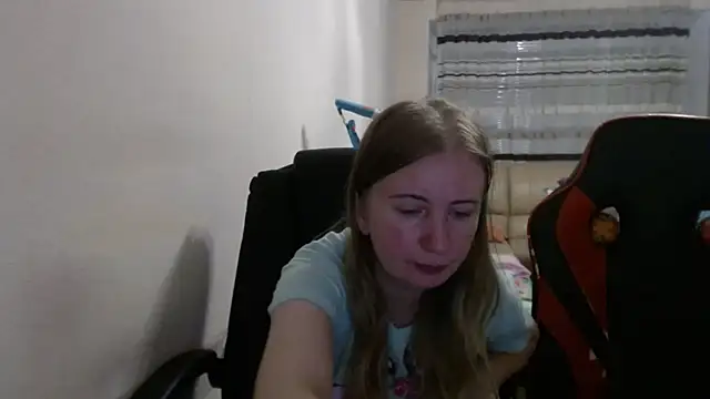 PeterAndJen online show from September 15, 2025, 5:35 pm