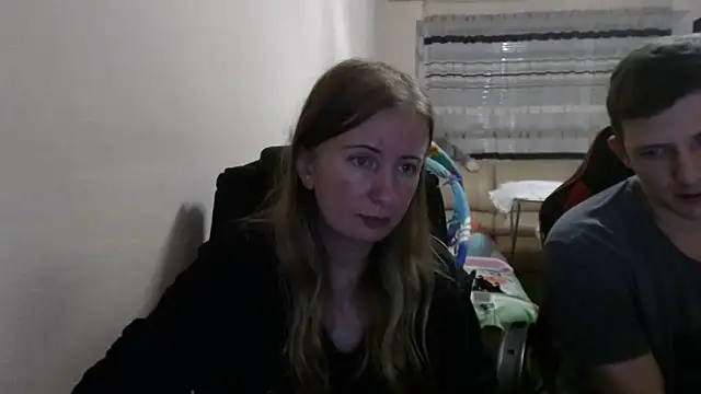 PeterAndJen online show from September 18, 2025, 6:32 pm