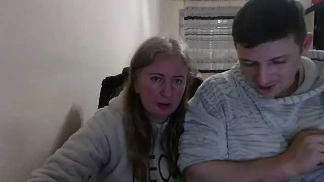 PeterAndJen online show from March 12, 2026, 6:25 pm