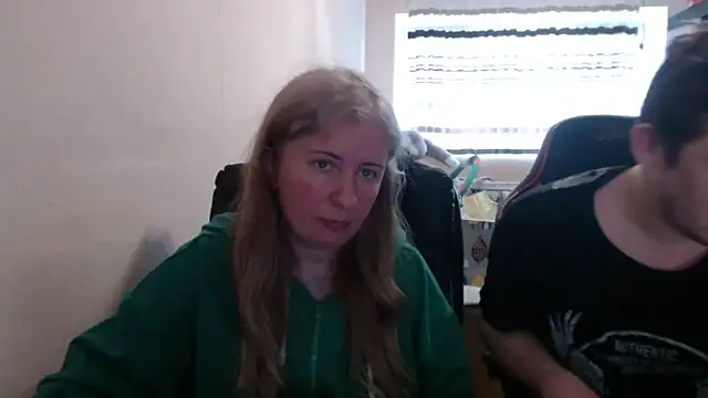 PeterAndJen online show from April 18, 2026, 5:17 pm