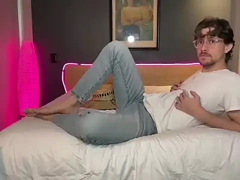 Snapshot of mcklister_kinky_feets chatting on February 16, 2026, 9:33 pm mcklister kinky feets online show from February 16, 2026, 9:33 pm