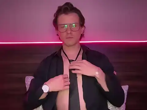 mcklister kinky feets online show from March 6, 2026, 10:17 pm