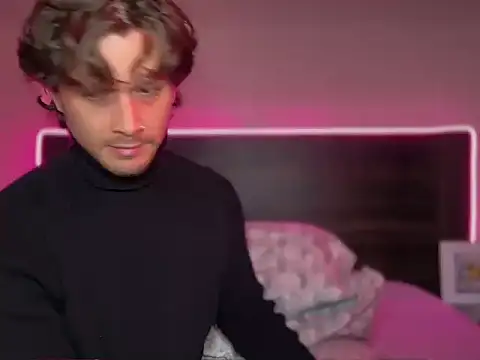 mcklister kinky feets online show from March 26, 2026, 12:44 pm