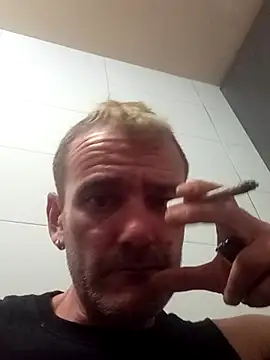 Snapshot of raulacab chatting on April 16, 2026, 1:28 am raulacab online show from April 16, 2026, 1:28 am