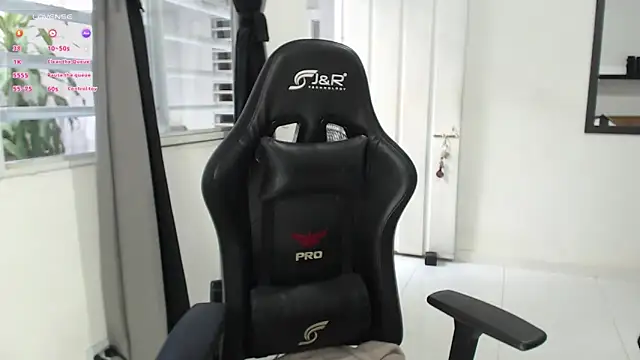 tamy shine87 online show from December 14, 2025, 5:40 pm