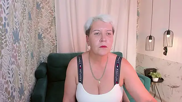 Snapshot of KathySunn chatting on June 15, 2026, 2:41 pm KathySunn online show from June 15, 2026, 2:41 pm