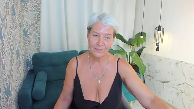 Snapshot of KathySunn chatting on July 18, 2026, 1:37 pm KathySunn online show from July 18, 2026, 1:37 pm
