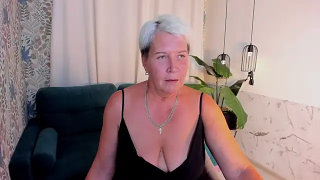 Snapshot of KathySunn chatting on July 30, 2026, 1:54 pm KathySunn online show from July 30, 2026, 1:54 pm