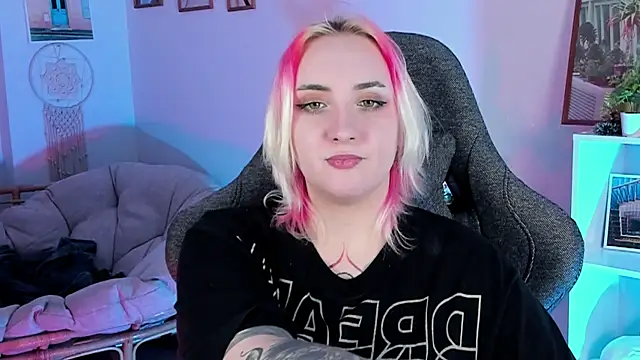 AsheLucker online show from March 3, 2025, 8:49 am